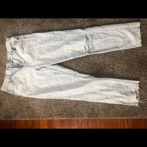 AMERICAN EAGLE “mom jeans”